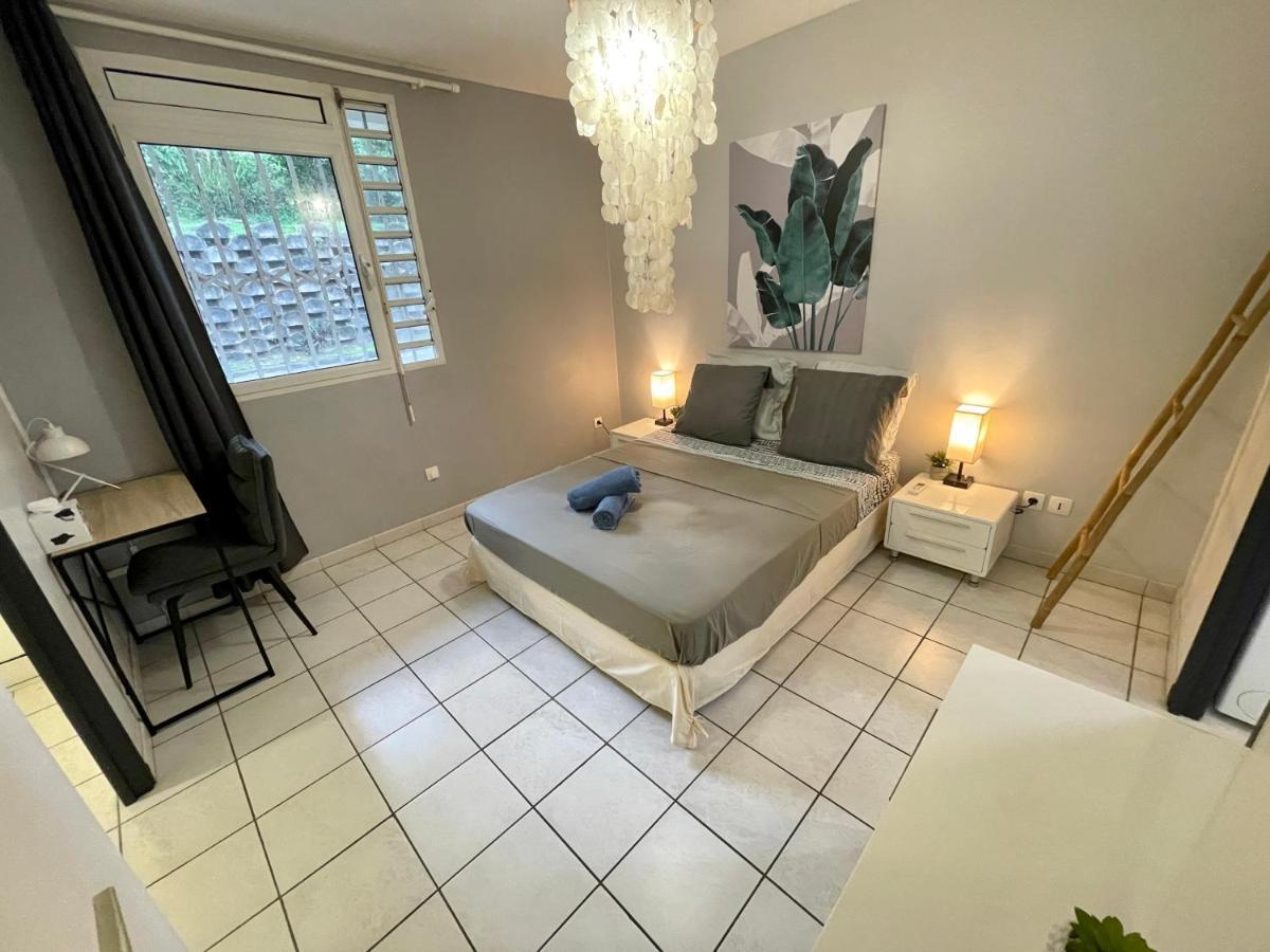 Exotic Palm , 1 Chambre Climatisee, Wifi Fibre, Vue Mer Fort-de-France Extérieur photo