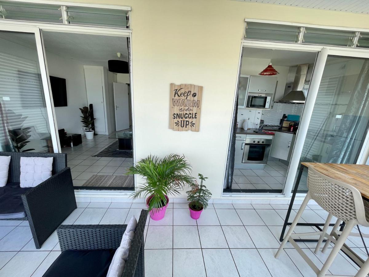 Exotic Palm , 1 Chambre Climatisee, Wifi Fibre, Vue Mer Fort-de-France Extérieur photo